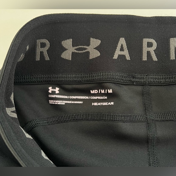 GENTLY used Under Armour Crop Leggings, Medium - Picture 5 of 5